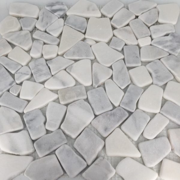 Pebble Stone Carrara & White Crystal